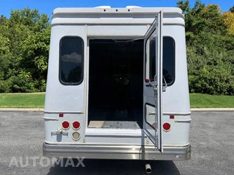 2015 Ford Super Duty E-450 Cutaway DRW - miniatura 11