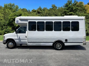 2015 Ford Super Duty E-450 Cutaway DRW - miniatura 14