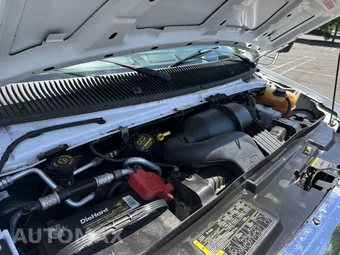 2015 Ford Super Duty E-450 Cutaway DRW - miniatura 17