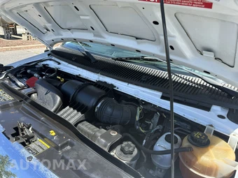 2015 Ford Super Duty E-450 Cutaway DRW - miniatura 18