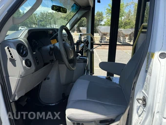 2015 Ford Super Duty E-450 Cutaway DRW - miniatura 20