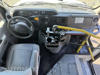 2015 Ford Super Duty E-450 Cutaway DRW - miniatura 21