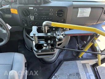 2015 Ford Super Duty E-450 Cutaway DRW - miniatura 23