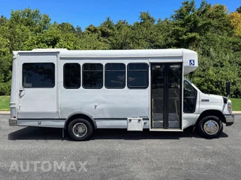 2015 Ford Super Duty E-450 Cutaway DRW - miniatura 3