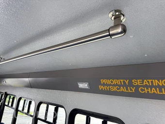 2015 Ford Super Duty E-450 Cutaway DRW - miniatura 35