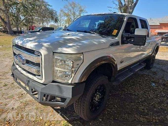 2015 Ford Super Duty F-250 King Ranch Crew Cab Medium Bed - samochód z USA z aukcji Manheim, oferta Kup Teraz w AUTOMAX