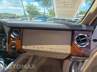 2015 Ford Super Duty F-250 King Ranch Crew Cab Medium Bed - miniatura 19