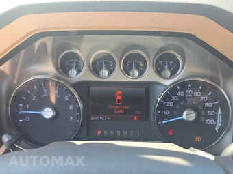 2015 Ford Super Duty F-250 Lariat Crew Cab Medium Bed - miniatura 12