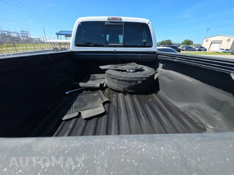 2015 Ford Super Duty F-250 Lariat Crew Cab Medium Bed - miniatura 16
