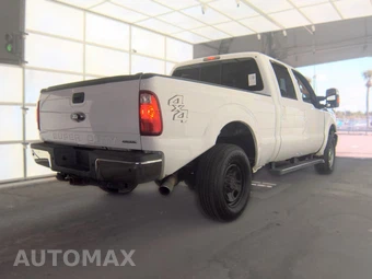 2015 Ford Super Duty F-250 Lariat Crew Cab Medium Bed - miniatura 4