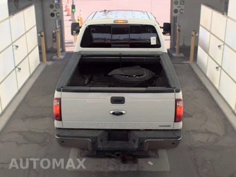 2015 Ford Super Duty F-250 Lariat Crew Cab Medium Bed - miniatura 5