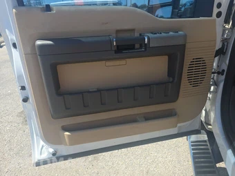2015 Ford Super Duty F-250 Lariat Crew Cab Medium Bed - miniatura 9