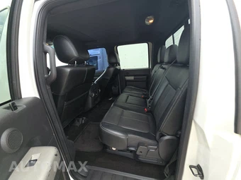2015 Ford Super Duty F-250 Lariat Crew Cab Medium Bed - miniatura 13
