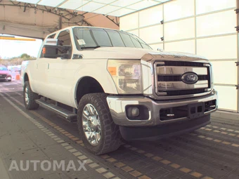 2015 Ford Super Duty F-250 Lariat Crew Cab Medium Bed - miniatura 3
