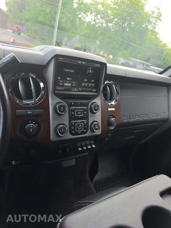 2015 Ford Super Duty F-250 Lariat Crew Cab Medium Bed - miniatura 10