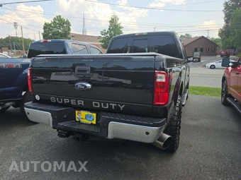 2015 Ford Super Duty F-250 Lariat Crew Cab Medium Bed - miniatura 3