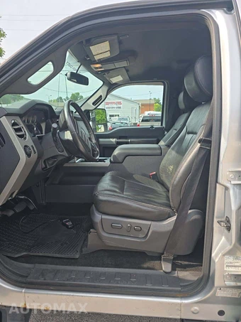2015 Ford Super Duty F-250 Lariat Crew Cab Medium Bed - miniatura 3