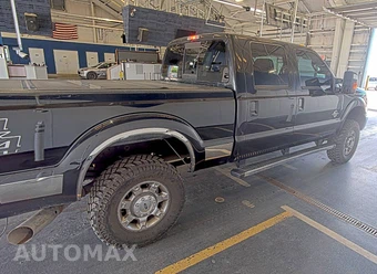 2015 Ford Super Duty F-250 Lariat Crew Cab Medium Bed - miniatura 4