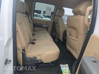 2015 Ford Super Duty F-250 Lariat Crew Cab Medium Bed - miniatura 16