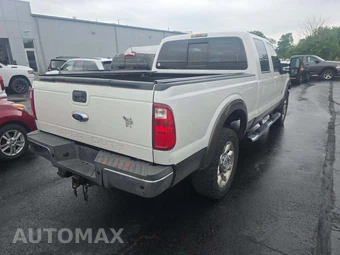 2015 Ford Super Duty F-250 Lariat Crew Cab Medium Bed - miniatura 3