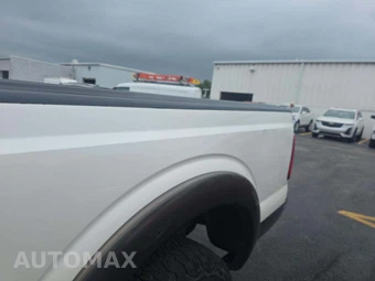 2015 Ford Super Duty F-250 Lariat Crew Cab Medium Bed - miniatura 31