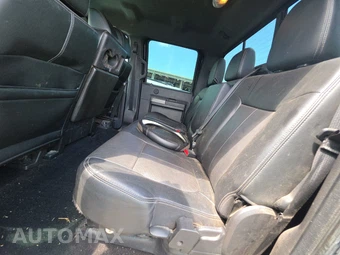 2015 Ford Super Duty F-250 Lariat Crew Cab Medium Bed - miniatura 13
