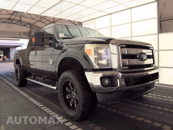 2015 Ford Super Duty F-250 Lariat Crew Cab Medium Bed - miniatura 3