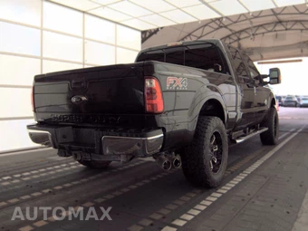 2015 Ford Super Duty F-250 Lariat Crew Cab Medium Bed - miniatura 4