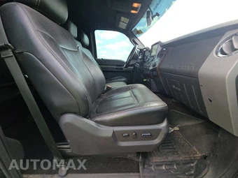 2015 Ford Super Duty F-250 Lariat Crew Cab Medium Bed - miniatura 8