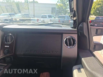 2015 Ford Super Duty F-250 Lariat Crew Cab Medium Bed - miniatura 19