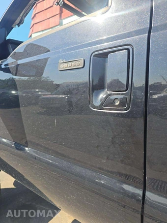 2015 Ford Super Duty F-250 Lariat Crew Cab Medium Bed - miniatura 24