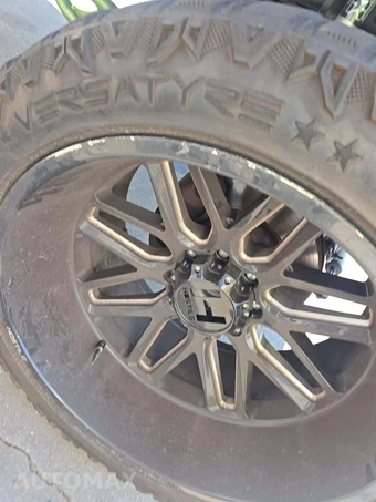 2015 Ford Super Duty F-250 Lariat Crew Cab Medium Bed - miniatura 29