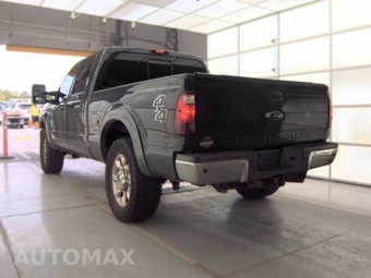 2015 Ford Super Duty F-250 Lariat Crew Cab Medium Bed - miniatura 6