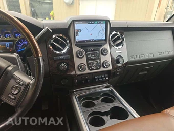 2015 Ford Super Duty F-250 Platinum Crew Cab Medium Bed - miniatura 10