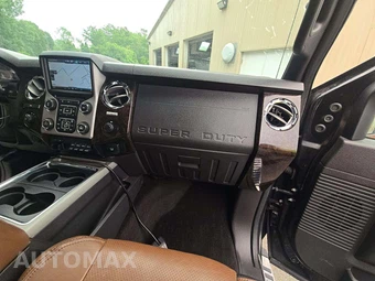 2015 Ford Super Duty F-250 Platinum Crew Cab Medium Bed - miniatura 19