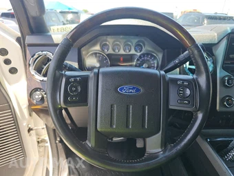 2015 Ford Super Duty F-250 Platinum Crew Cab Medium Bed - miniatura 10