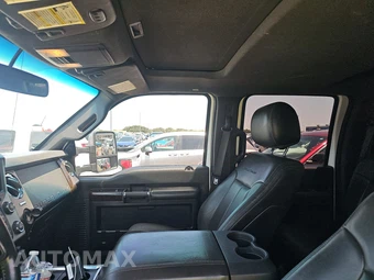 2015 Ford Super Duty F-250 Platinum Crew Cab Medium Bed - miniatura 14