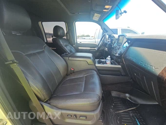 2015 Ford Super Duty F-250 Platinum Crew Cab Medium Bed - miniatura 8