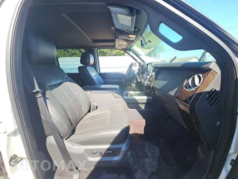 2015 Ford Super Duty F-250 Platinum Crew Cab Medium Bed - miniatura 18