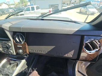 2015 Ford Super Duty F-250 Platinum Crew Cab Medium Bed - miniatura 19