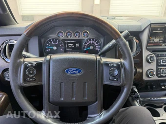 2015 Ford Super Duty F-250 Platinum Crew Cab Medium Bed - miniatura 14