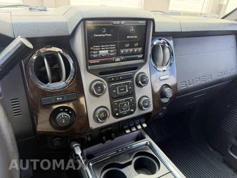 2015 Ford Super Duty F-250 Platinum Crew Cab Medium Bed - miniatura 15