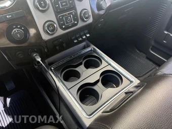 2015 Ford Super Duty F-250 Platinum Crew Cab Medium Bed - miniatura 17