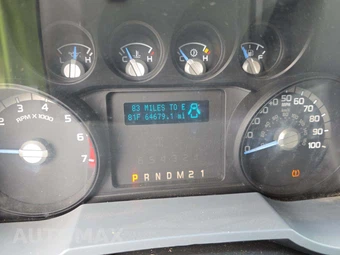 2015 Ford Super Duty F-250 XL Crew Cab Medium Bed - miniatura 9