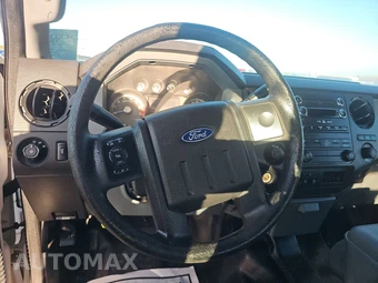 2015 Ford Super Duty F-250 XL Crew Cab Medium Bed - miniatura 10