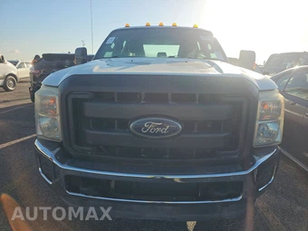 2015 Ford Super Duty F-250 XL Crew Cab Medium Bed - miniatura 2