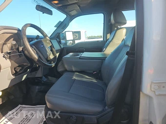 2015 Ford Super Duty F-250 XL Crew Cab Medium Bed - miniatura 7