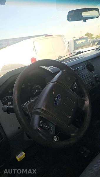 2015 Ford Super Duty F-250 XL Crew Cab Medium Bed - miniatura 22
