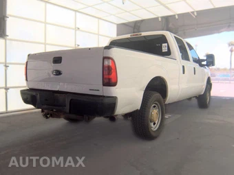 2015 Ford Super Duty F-250 XL Crew Cab Medium Bed - miniatura 4