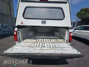 2015 Ford Super Duty F-250 XL Crew Cab Medium Bed - miniatura 14